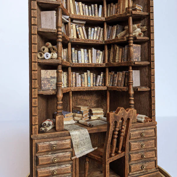 Miniatyyrikirjasto ”The Bay Library”