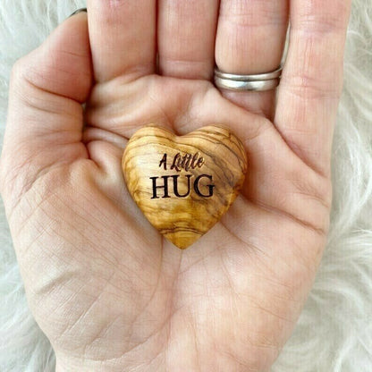 Pocket Hugger - Pieni puinen muistosydän