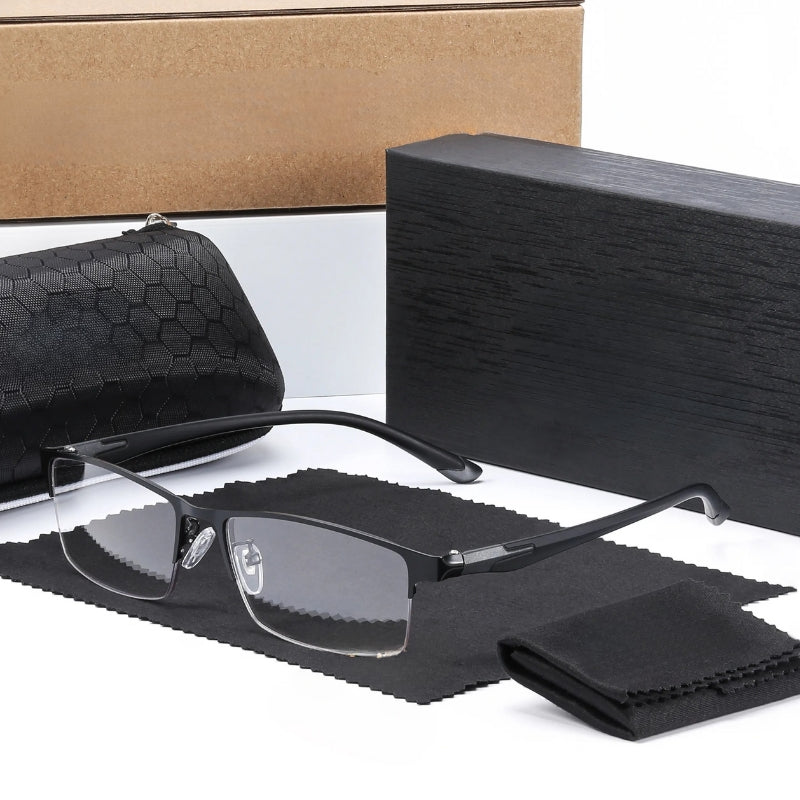 Monitehoiset fotokromaattiset lukulasit – ultrakevyet metalliset puolikehykset