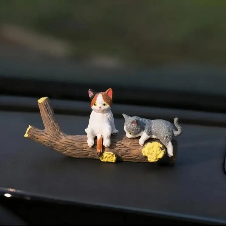 Käsinmaalatut mini-kissapatsaat työpöydälle 😺