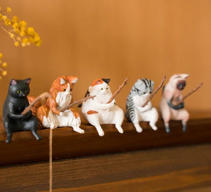Käsinmaalatut mini-kissapatsaat työpöydälle 😺