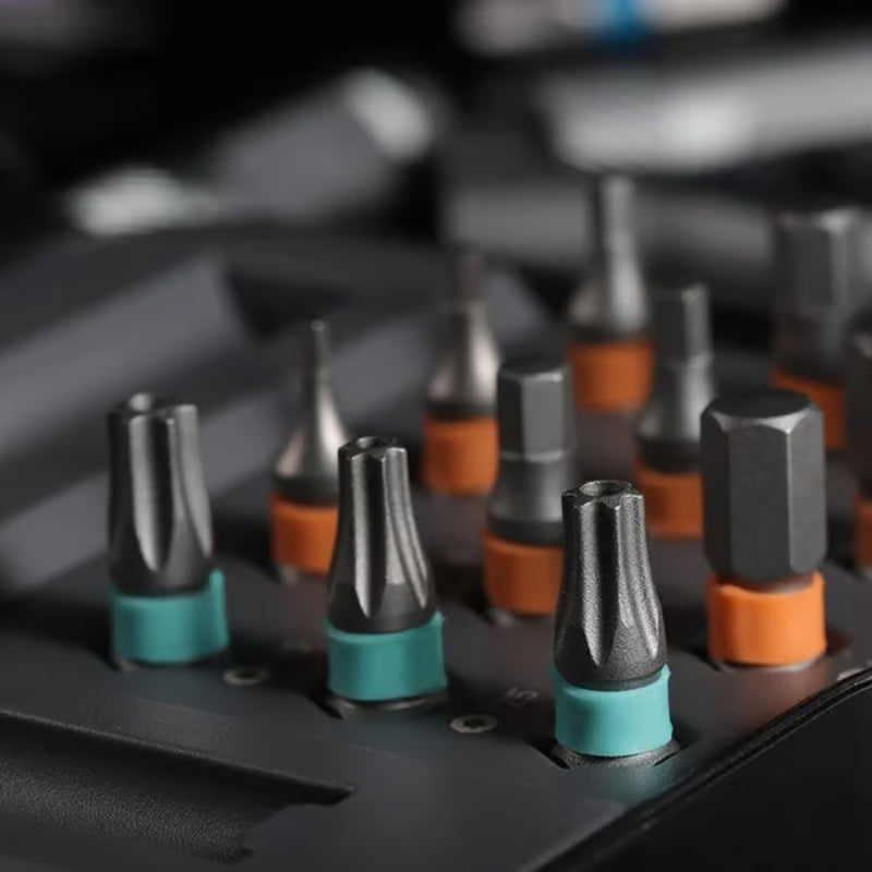 24-osainen kompakti ruuvimeisselisarja