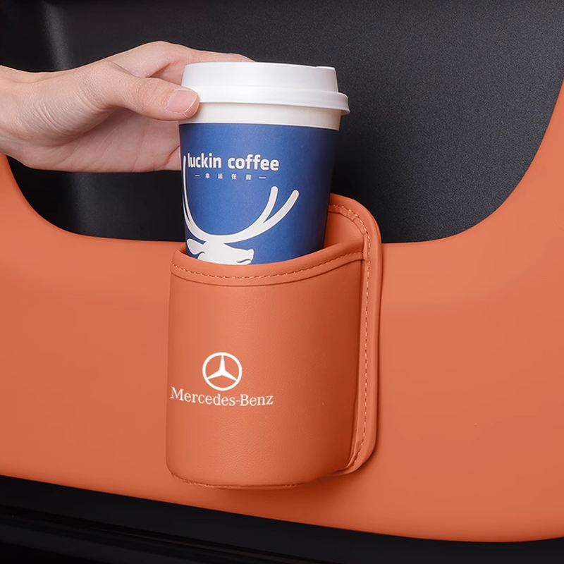 Nahkainen mukipidike autoon – clip-on-kiinnitys