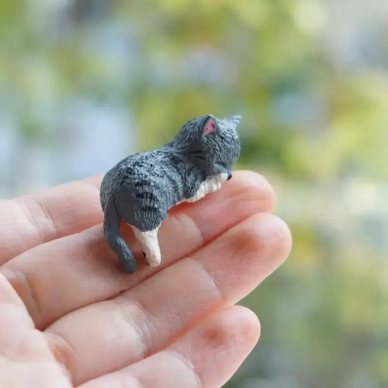 Käsinmaalatut mini-kissapatsaat työpöydälle 😺