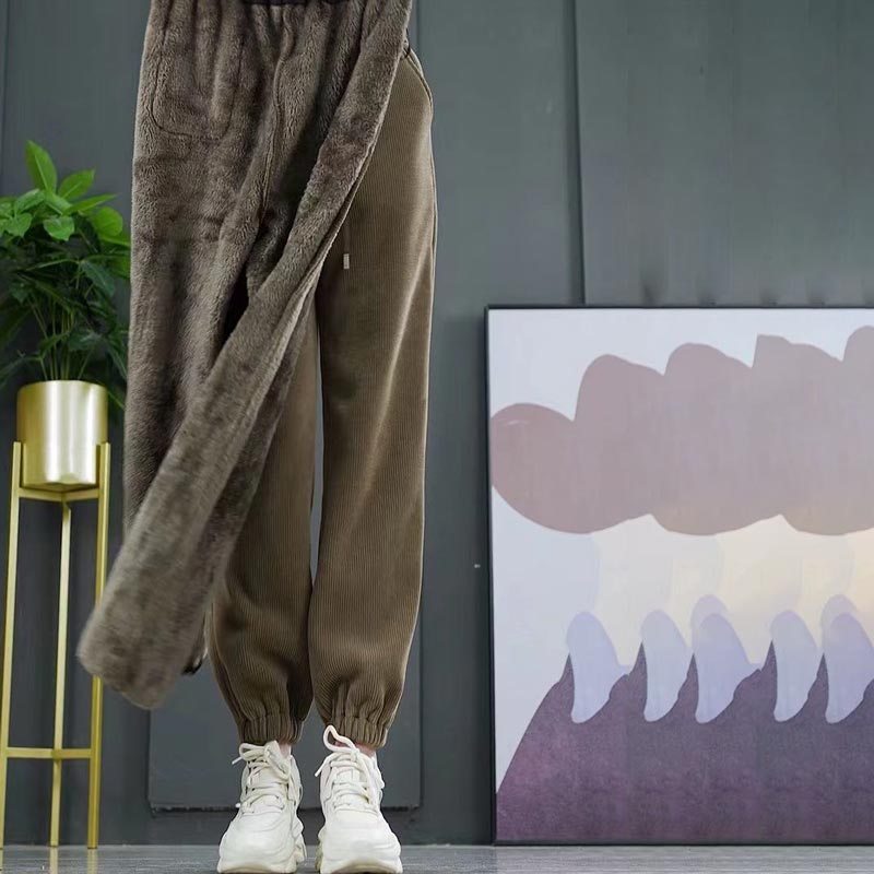 Naisten lämpimät ja pehmeät vakosamettihousut