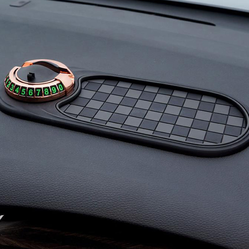 Kojelautamatto ja puhelinteline autoon